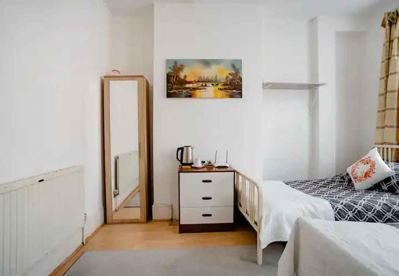 Homestay Near Tottenham Hotspur Stadium 런던 외부 사진