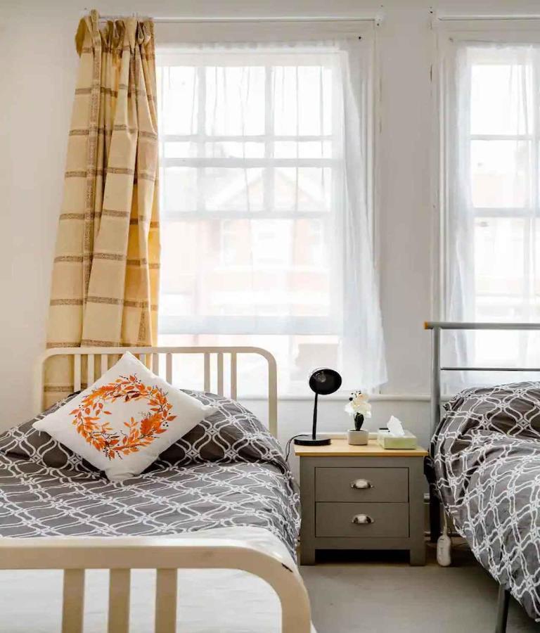 Homestay Near Tottenham Hotspur Stadium 런던 외부 사진