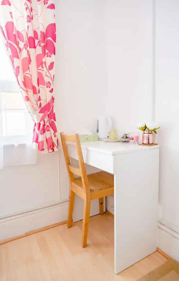 Homestay Near Tottenham Hotspur Stadium 런던 외부 사진