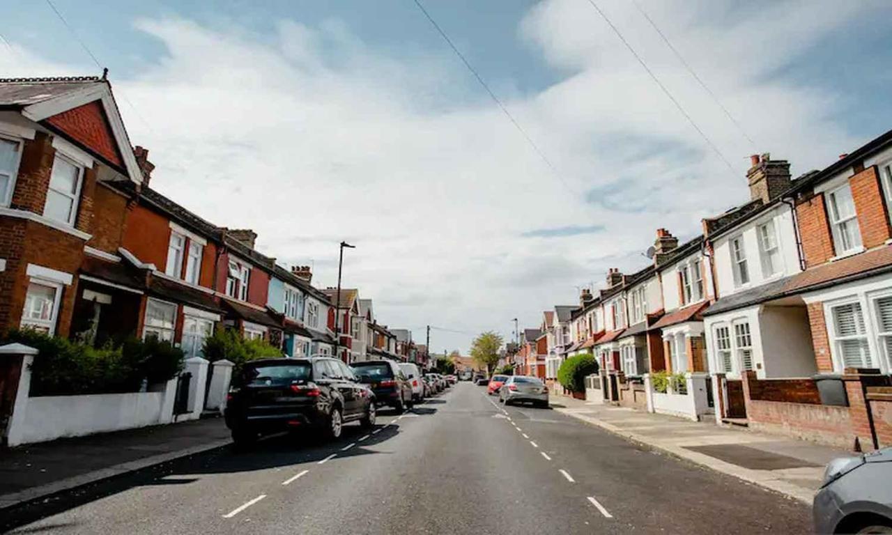 Homestay Near Tottenham Hotspur Stadium 런던 외부 사진