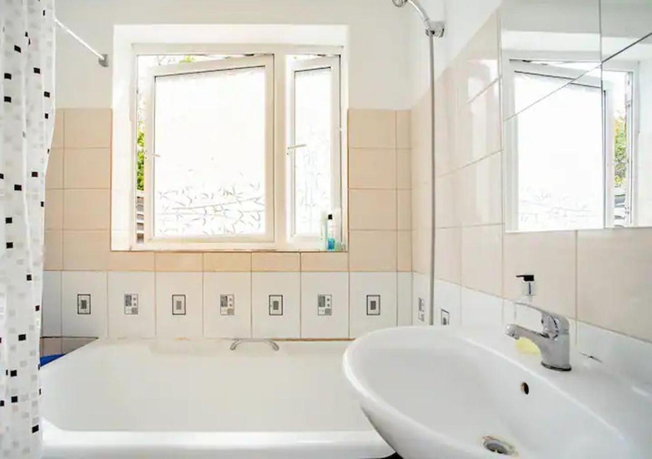 Homestay Near Tottenham Hotspur Stadium 런던 외부 사진