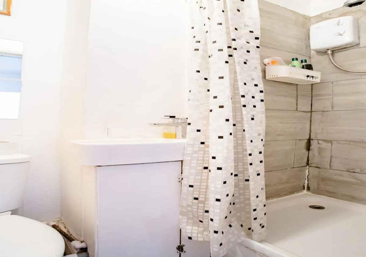 Homestay Near Tottenham Hotspur Stadium 런던 외부 사진